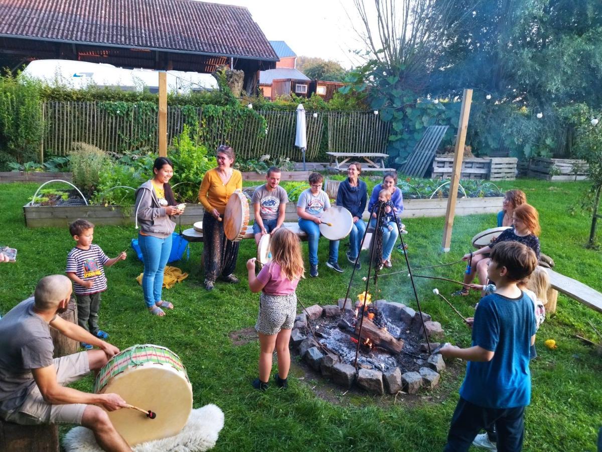 De Smishoeve Met Kinderpret, Dieren En Wellness Heers Ngoại thất bức ảnh